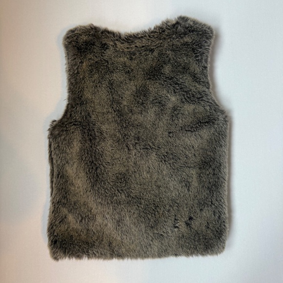 Aritzia Brown Fur Vest Cropped - Picture 2 of 7